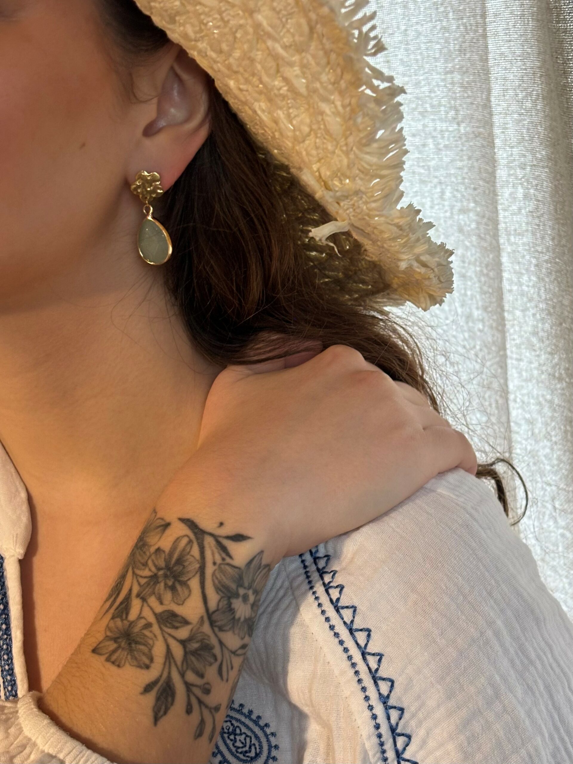 Boucles d'oreilles pendantes gouttes vert tilleul