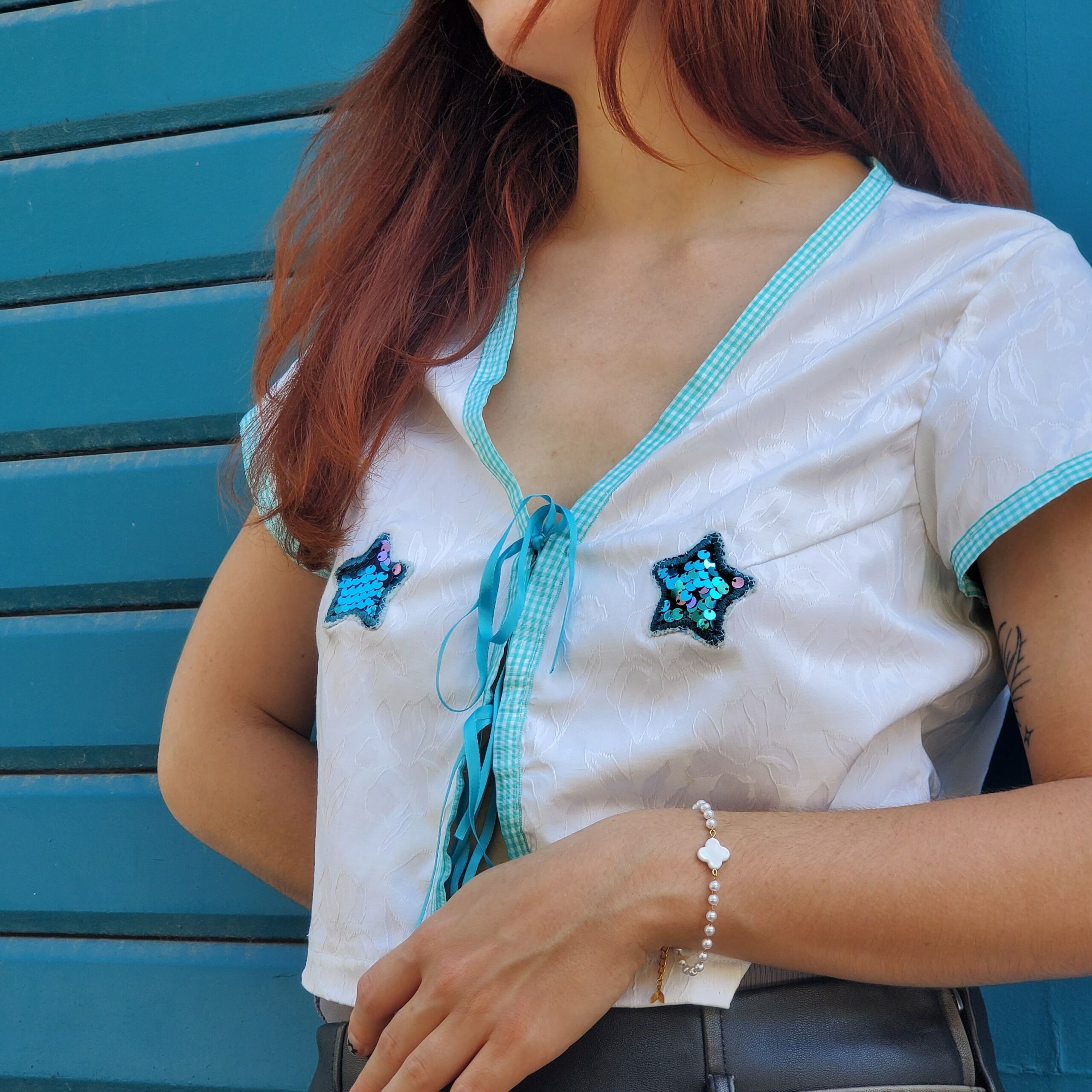 Bracelet en Perles avec Trèfle Blanc