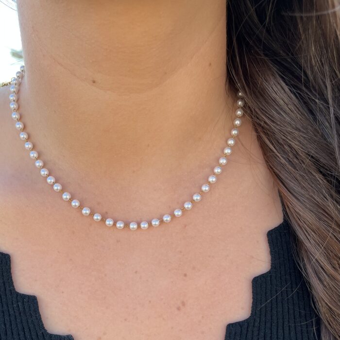 Collier perles blanches