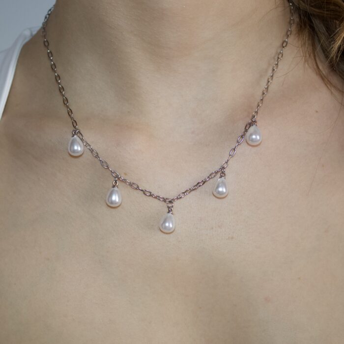 Collier argenté perles gouttes blanches