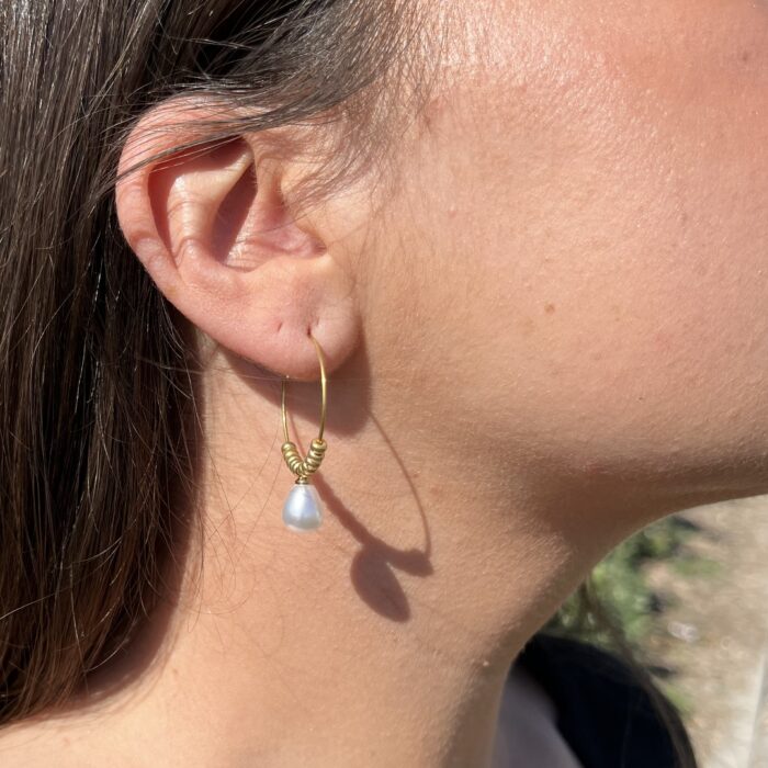 Créoles Perles gouttes blanches