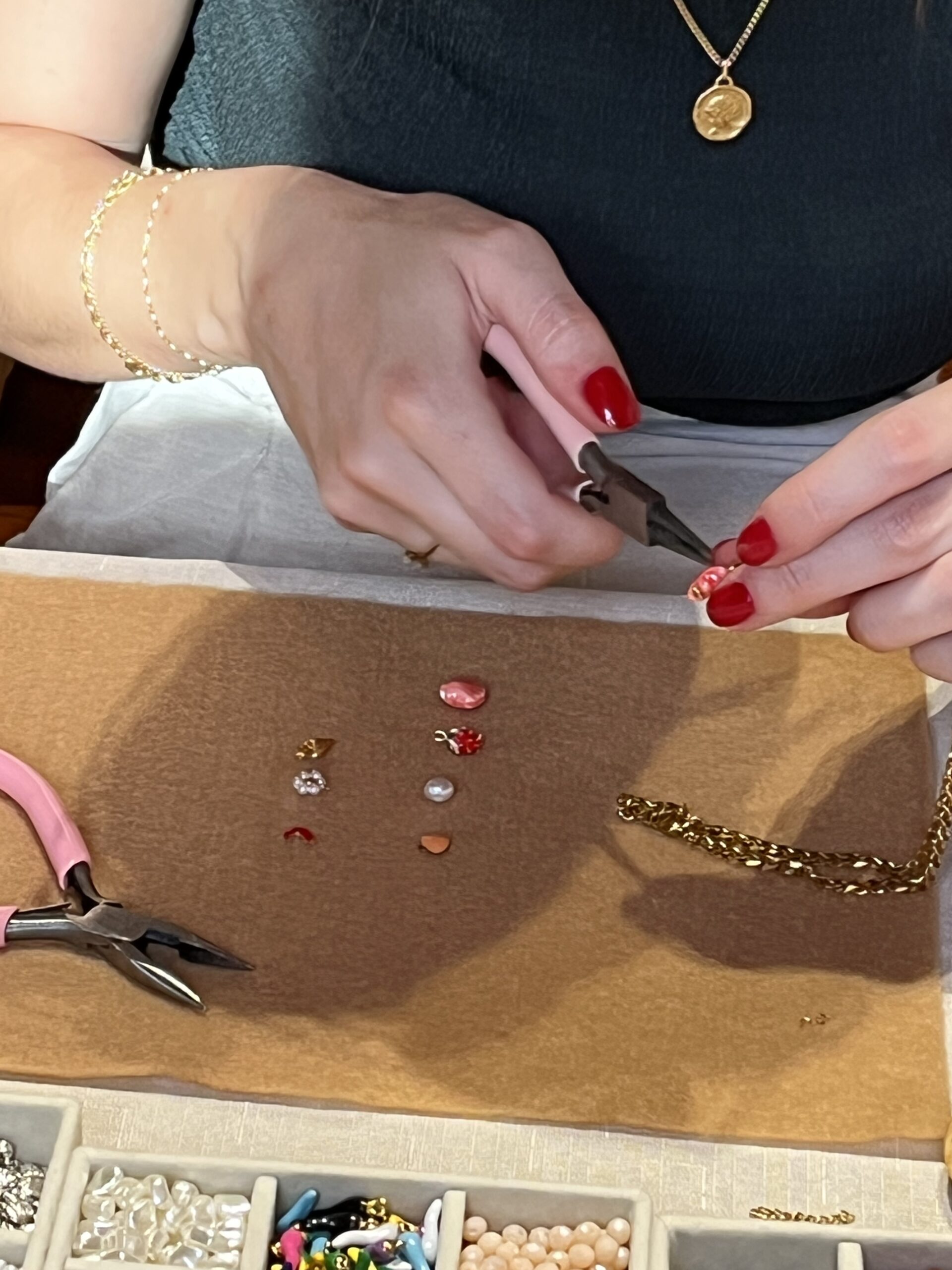 Atelier collier personnalisé et apéro Atelier collier personnalisé et apéro