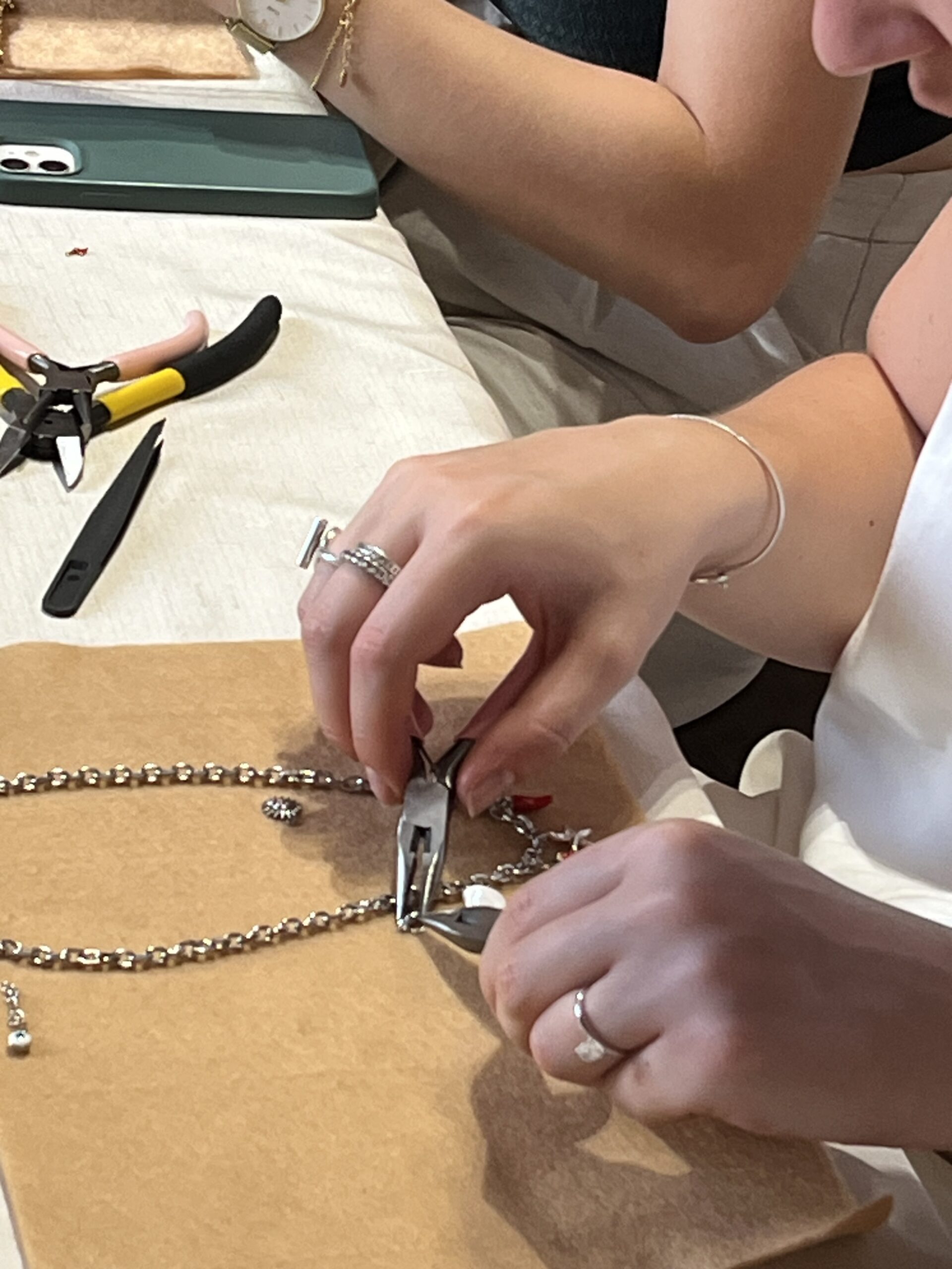 Atelier collier personnalisé et brunch Atelier collier personnalisé et brunch