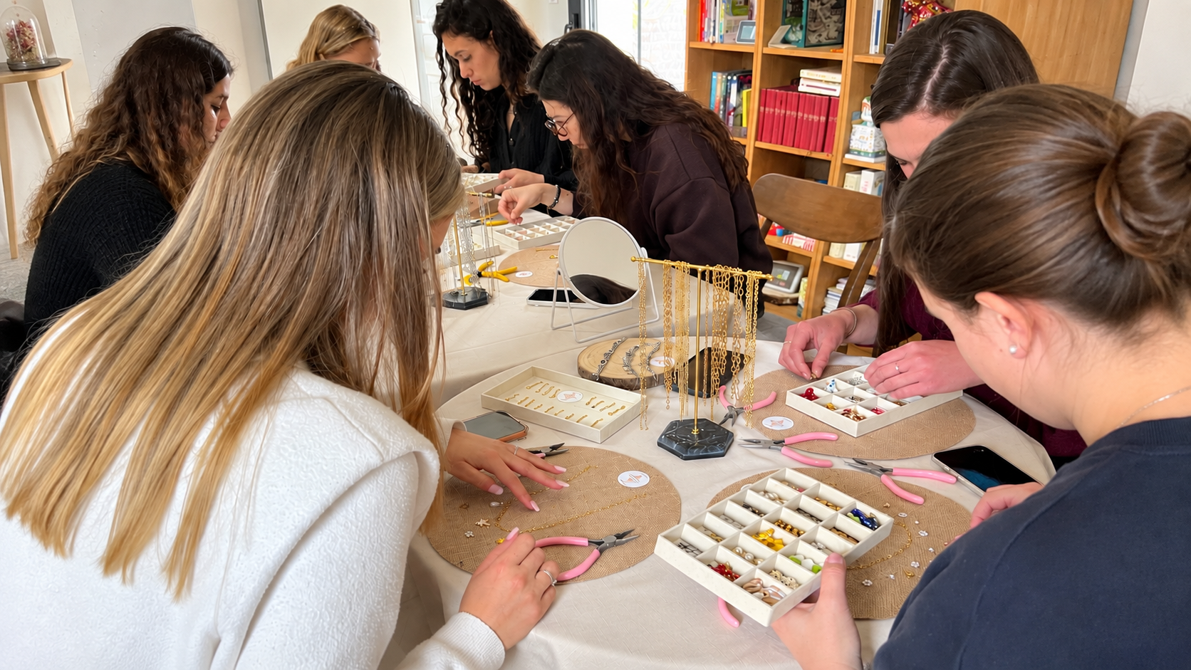 Atelier bijoux à domicile à Bordeaux Naama Bijoux